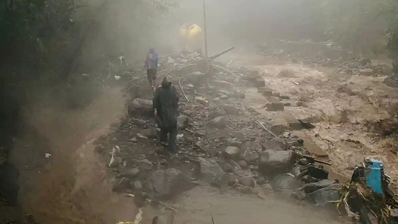 Banjir Bandang Terjang Wisata Guci Tegal, Pancuran 13 Rusak Parah